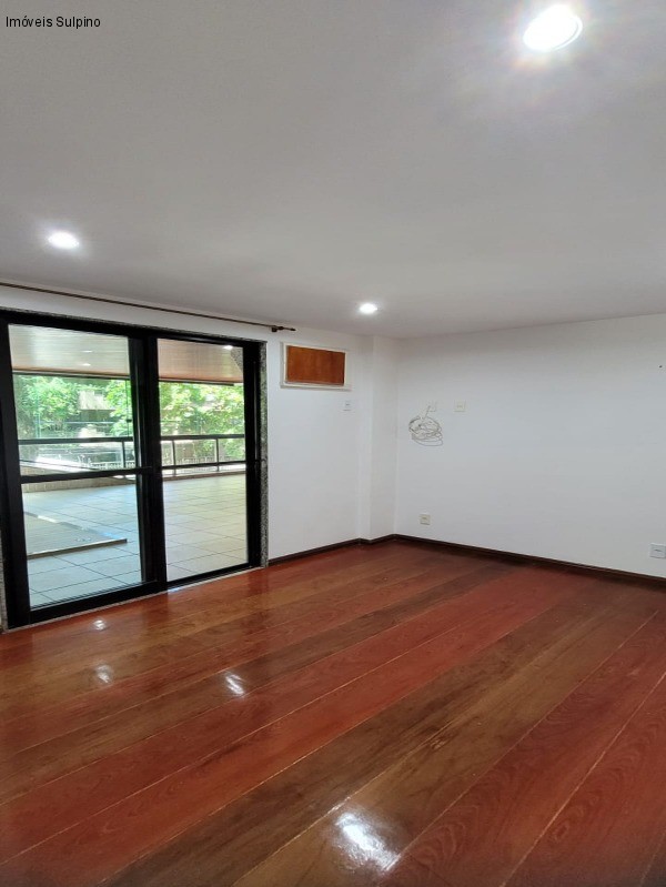 Apartamento à venda com 3 quartos, 170m² - Foto 4