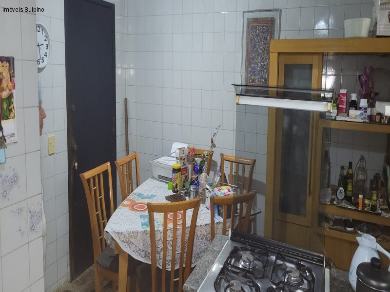 Casa à venda com 3 quartos, 300m² - Foto 15