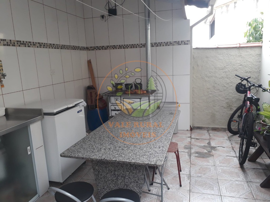 Casa à venda com 3 quartos, 150m² - Foto 12