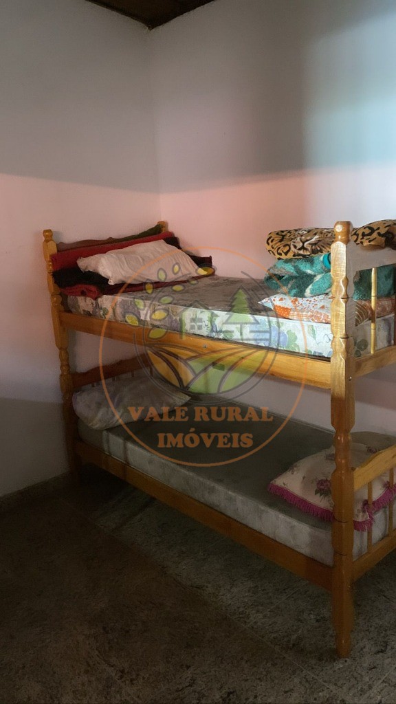 Chácara à venda com 3 quartos, 2200m² - Foto 2