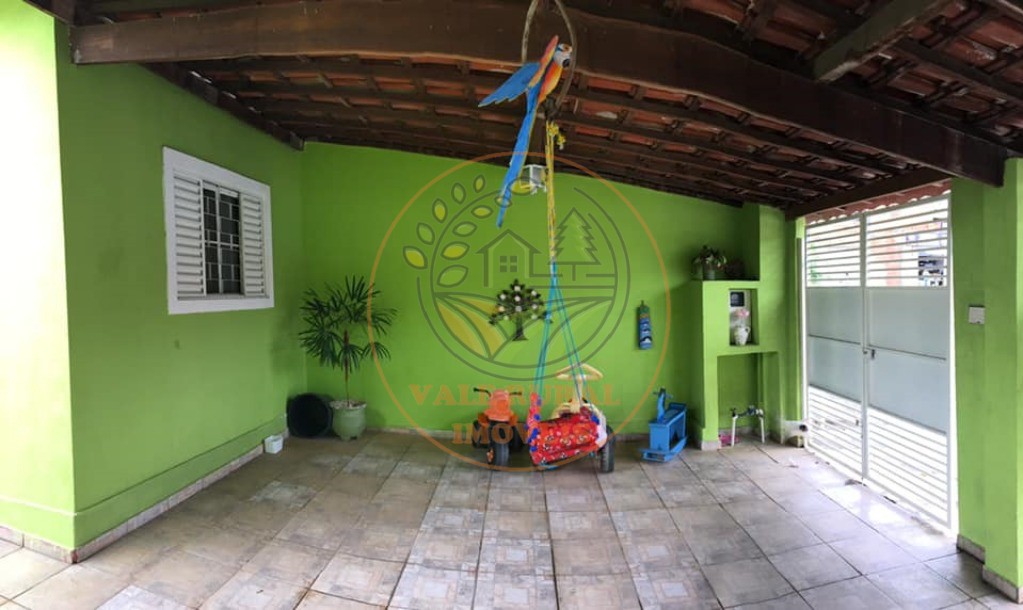 Casa à venda com 3 quartos, 150m² - Foto 1