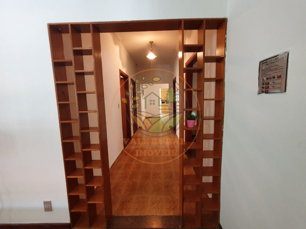 Casa à venda com 3 quartos, 250m² - Foto 4