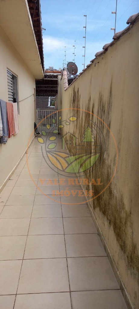 Casa à venda com 3 quartos, 250m² - Foto 3