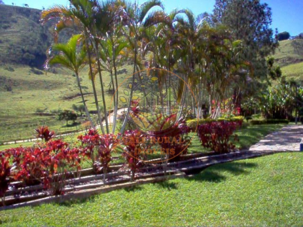 Fazenda à venda com 5 quartos, 47m² - Foto 17