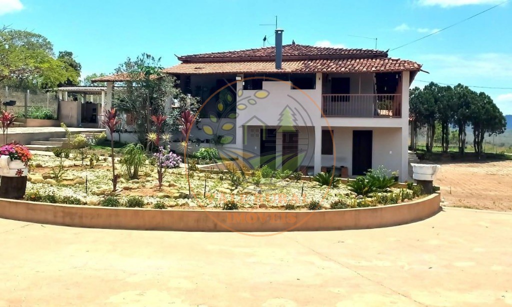 Fazenda à venda com 9 quartos, 2139m² - Foto 1