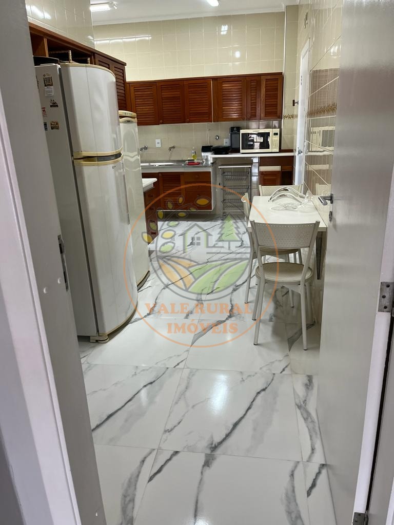 Apartamento à venda com 3 quartos, 188m² - Foto 19