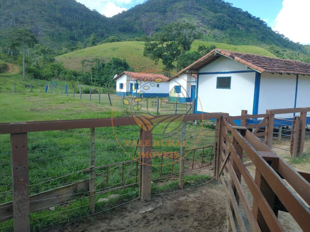 Fazenda à venda com 3 quartos, 82m² - Foto 1