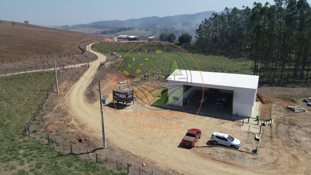 Fazenda à venda com 2 quartos, 84m² - Foto 9