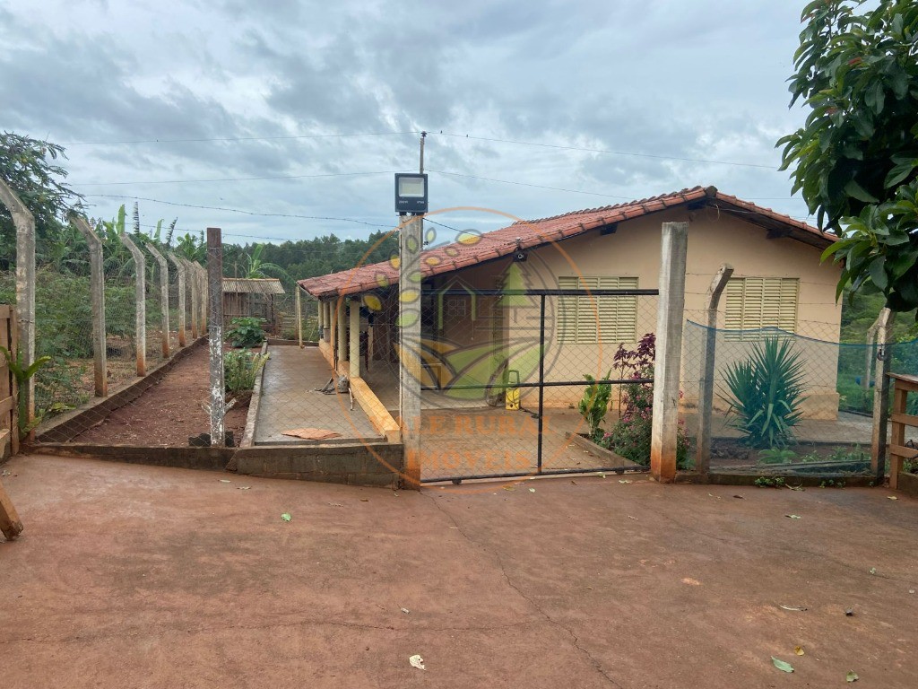 Fazenda à venda com 2 quartos, 47m² - Foto 3