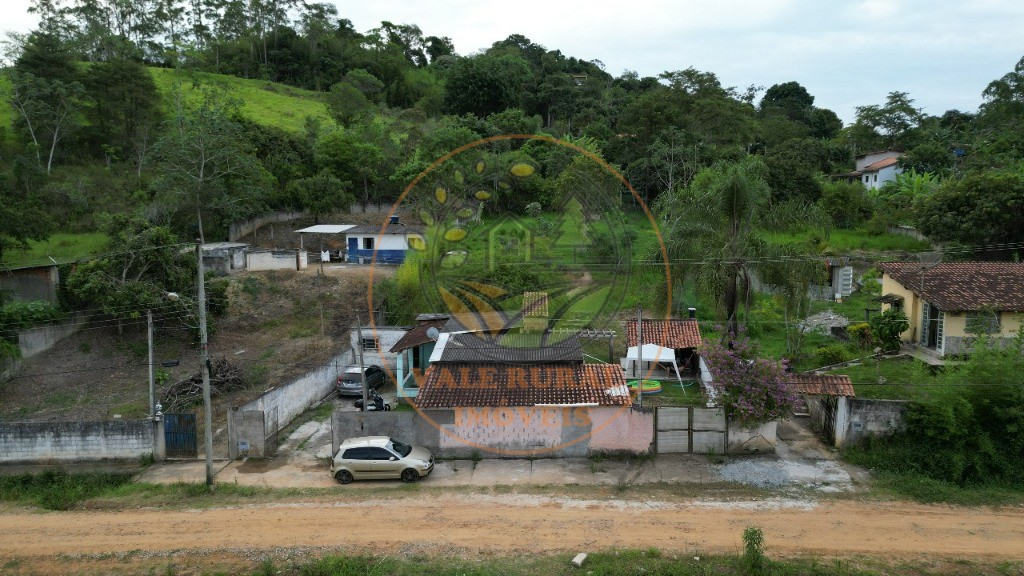 Chácara à venda com 2 quartos, 1100m² - Foto 1