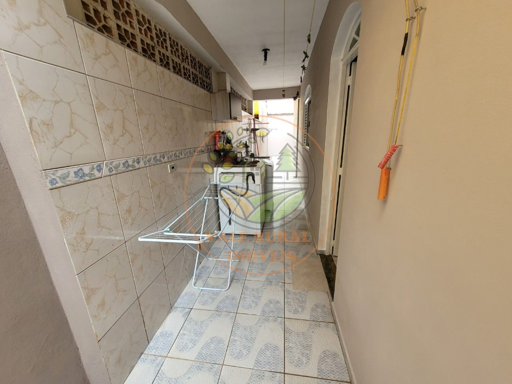 Casa à venda com 2 quartos, 140m² - Foto 11