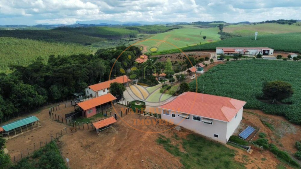 Fazenda à venda com 5 quartos, 171m² - Foto 8