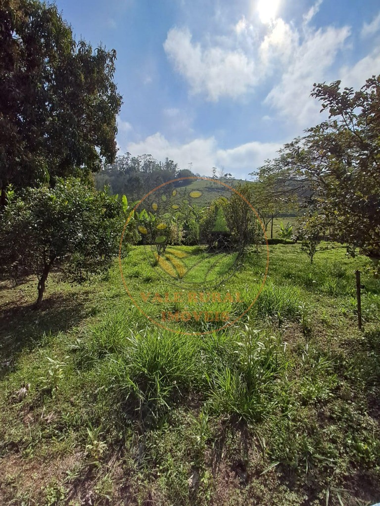 Chácara à venda com 3 quartos, 2400m² - Foto 8