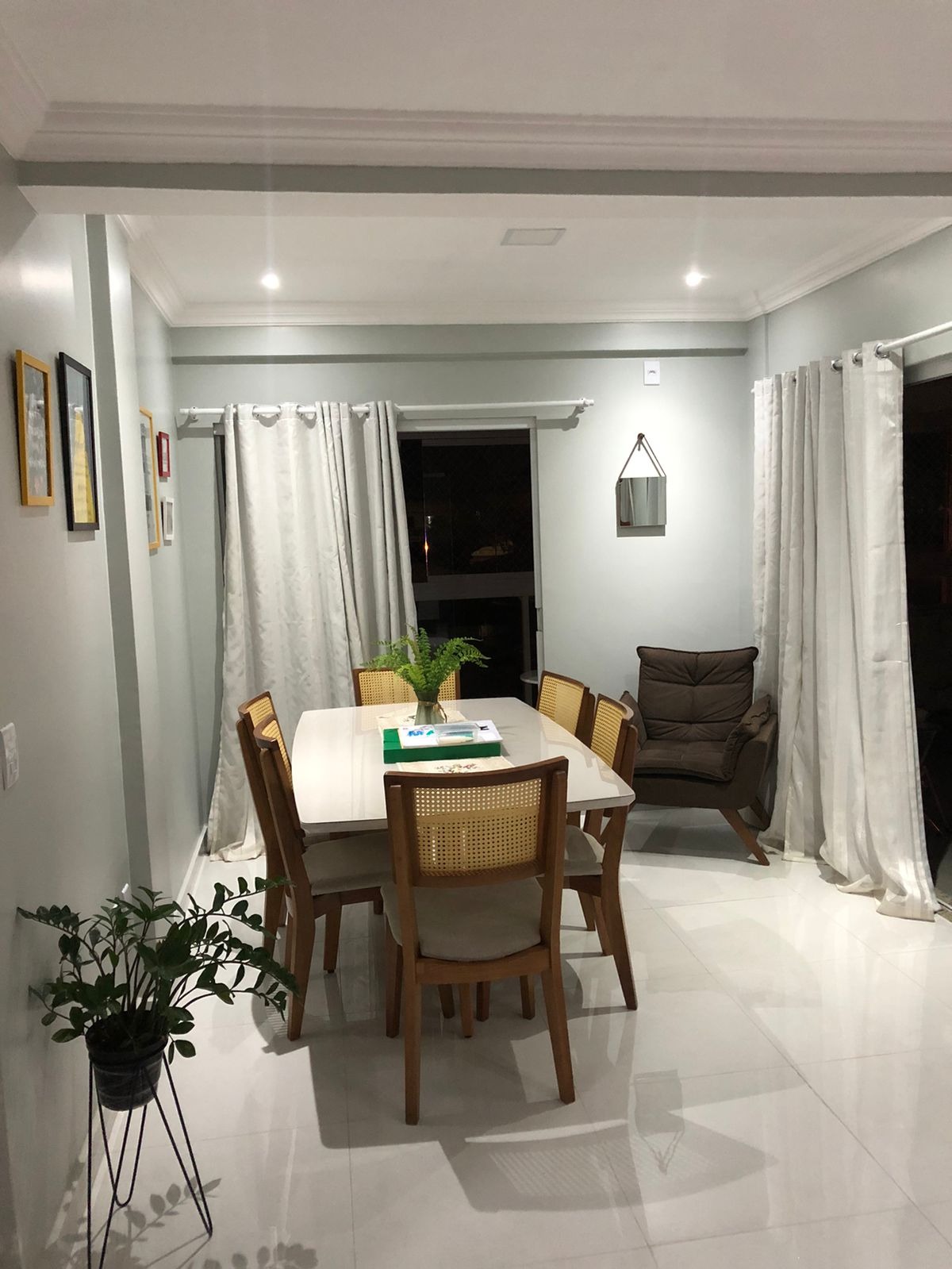 Apartamento à venda com 3 quartos, 10m² - Foto 9