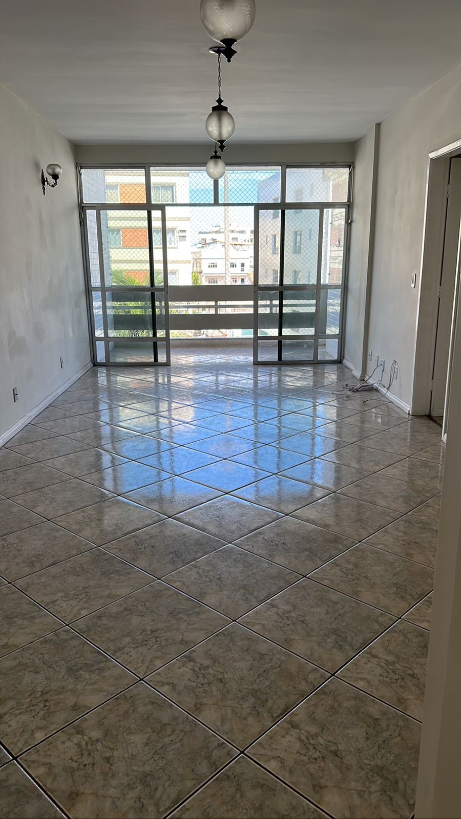 Apartamento à venda com 4 quartos, 10m² - Foto 2