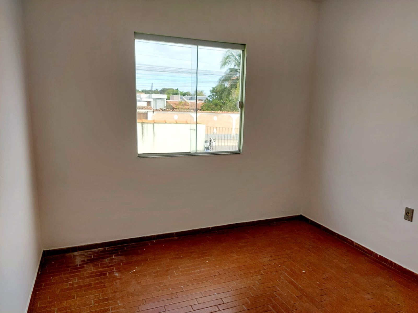 Casa para alugar com 2 quartos, 450m² - Foto 12