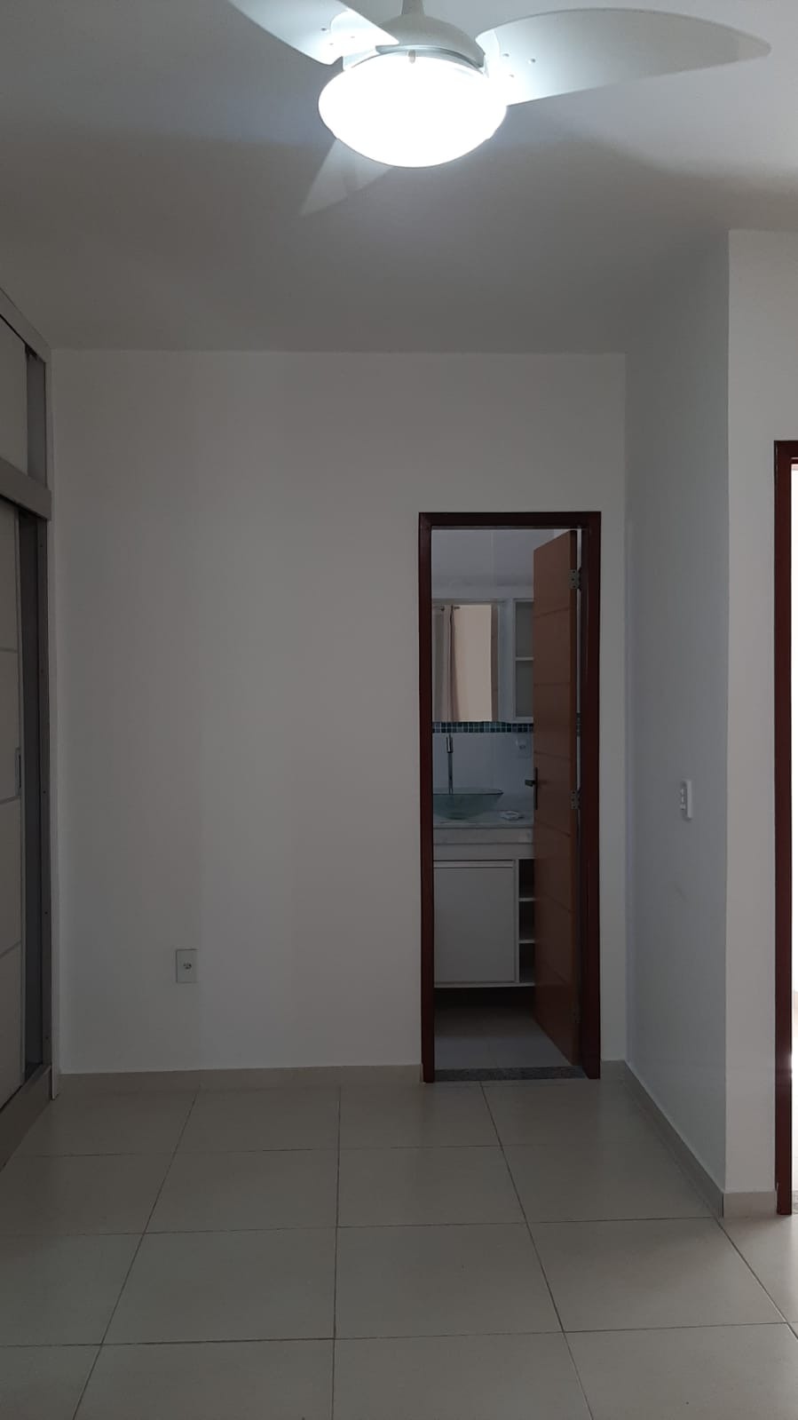 Casa à venda com 3 quartos, 10m² - Foto 4