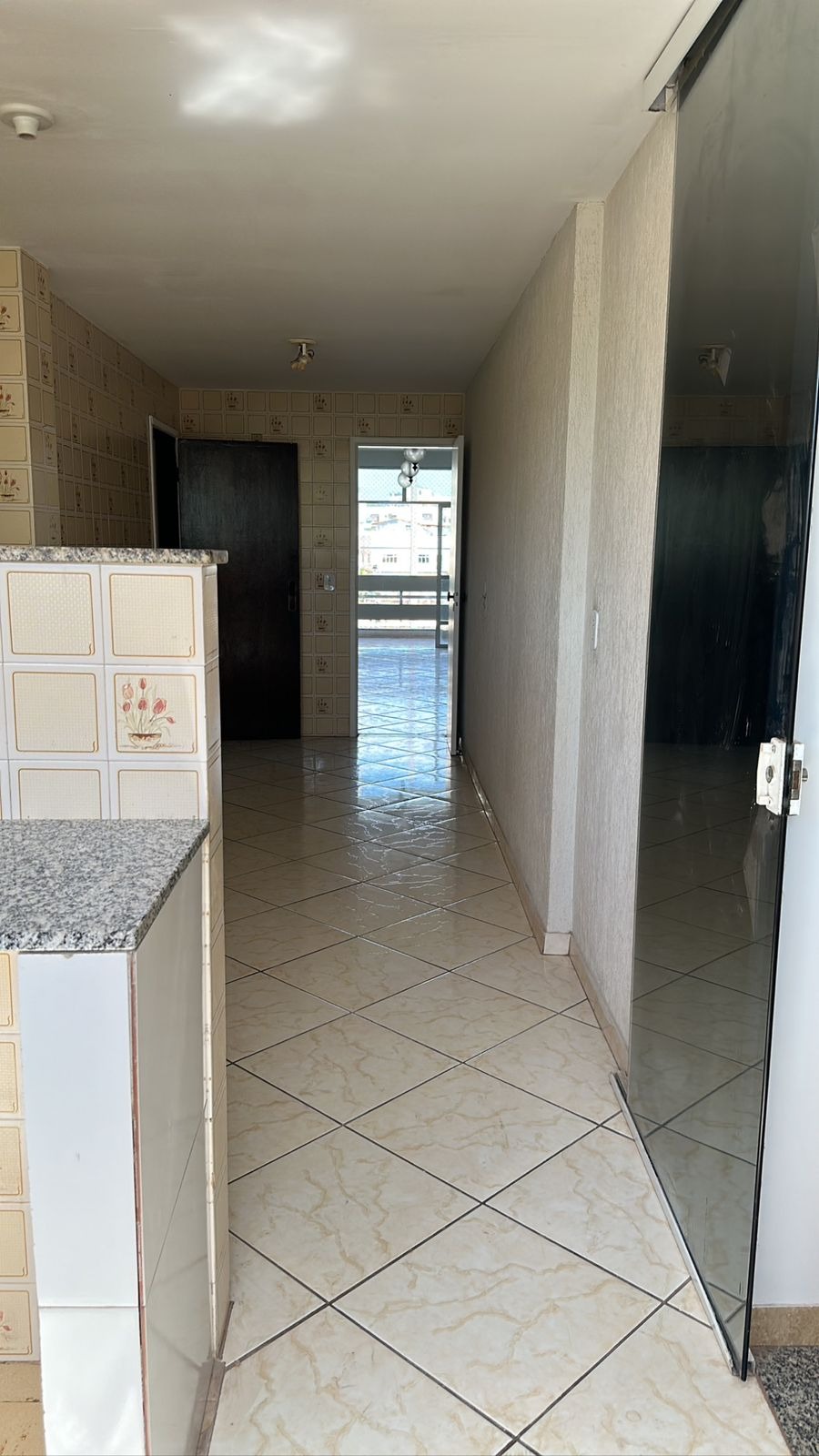 Apartamento à venda com 4 quartos, 10m² - Foto 3