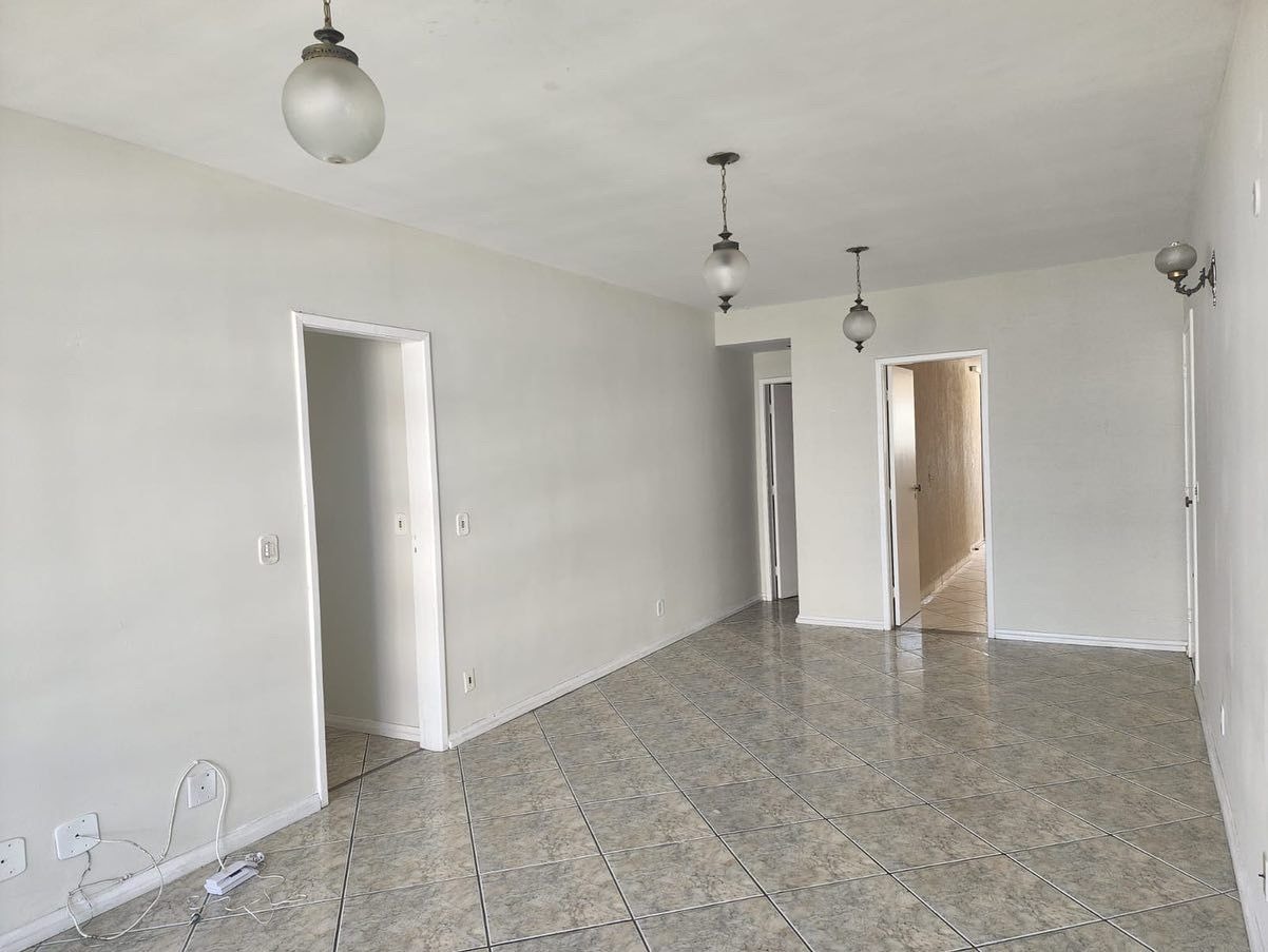 Apartamento à venda com 4 quartos, 10m² - Foto 12