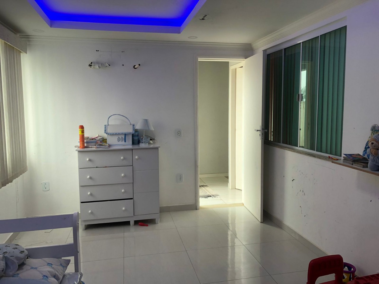 Apartamento à venda com 3 quartos, 10m² - Foto 4