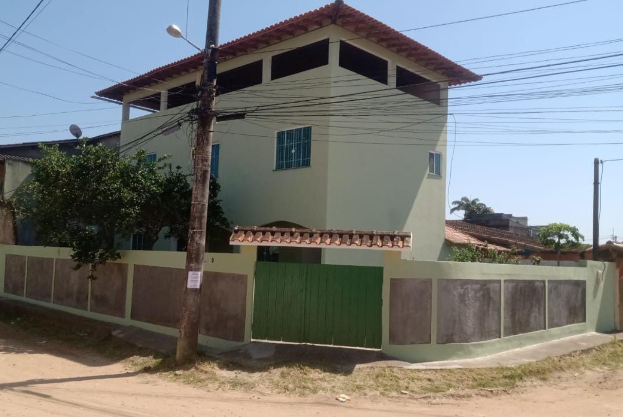 Casa à venda com 3 quartos - Foto 1