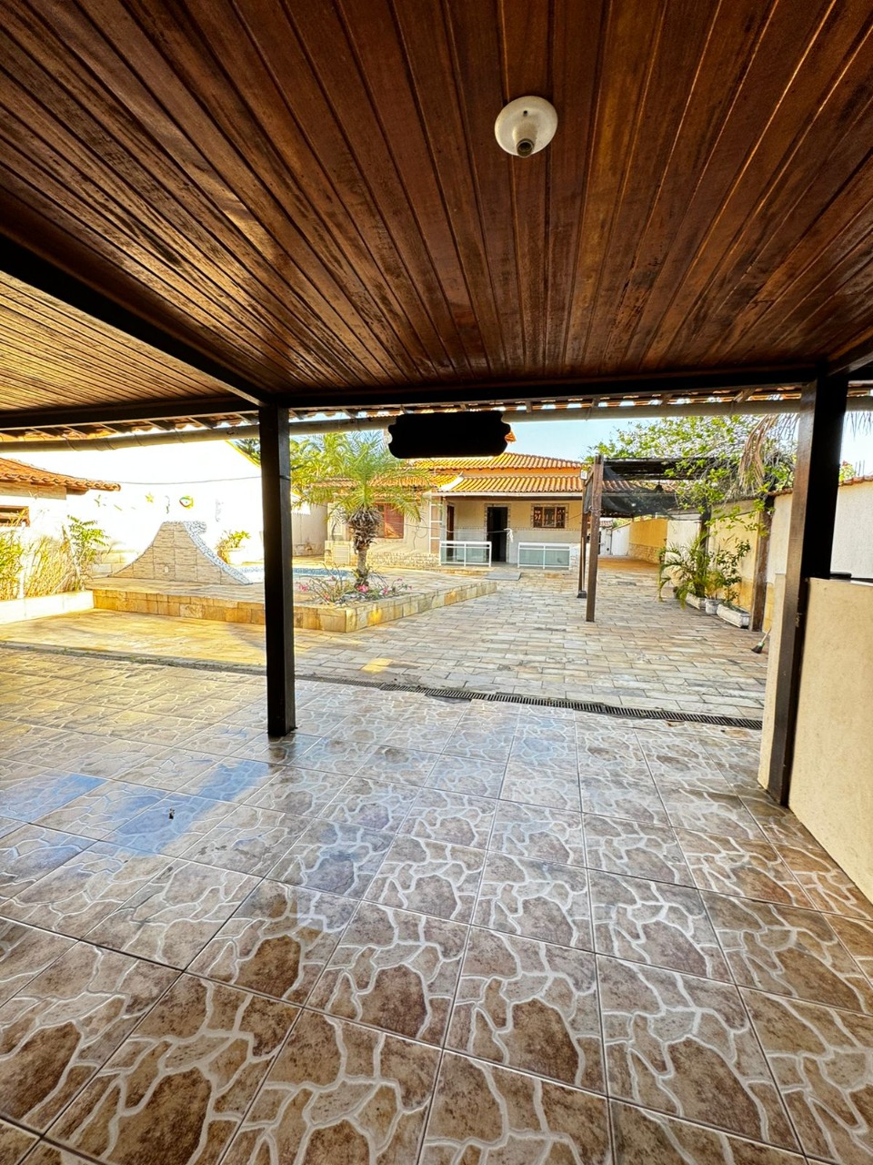 Casa para alugar com 4 quartos, 110m² - Foto 2