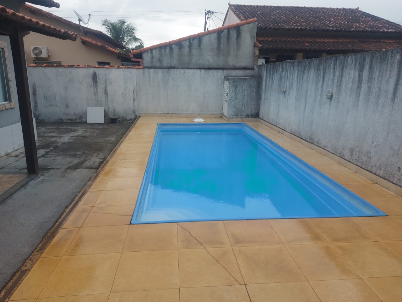 Casa à venda com 2 quartos, 450m² - Foto 1