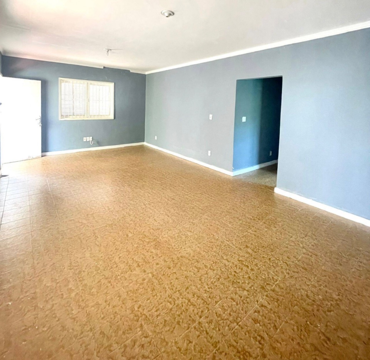 Casa à venda com 3 quartos, 360m² - Foto 4