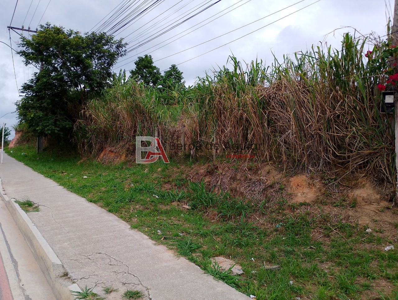 Loteamento e Condomínio, 900 m² - Foto 1