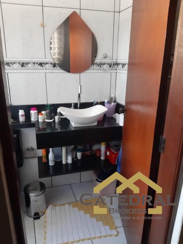 Sobrado à venda com 2 quartos, 189m² - Foto 14