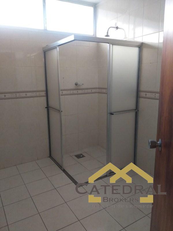 Casa Comercial à venda com 3 quartos, 347m² - Foto 3