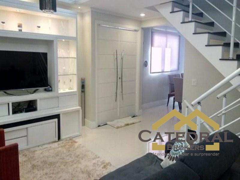 Sobrado à venda com 3 quartos, 270m² - Foto 1