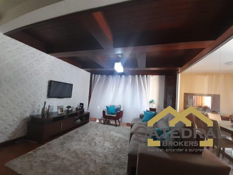 Sobrado à venda com 3 quartos, 207m² - Foto 2