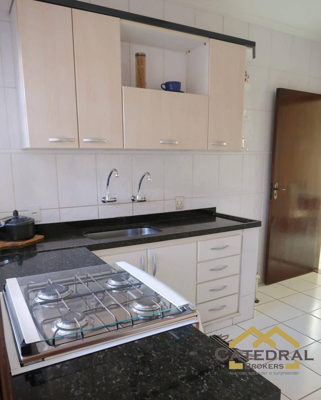 Casa à venda com 4 quartos, 232m² - Foto 11