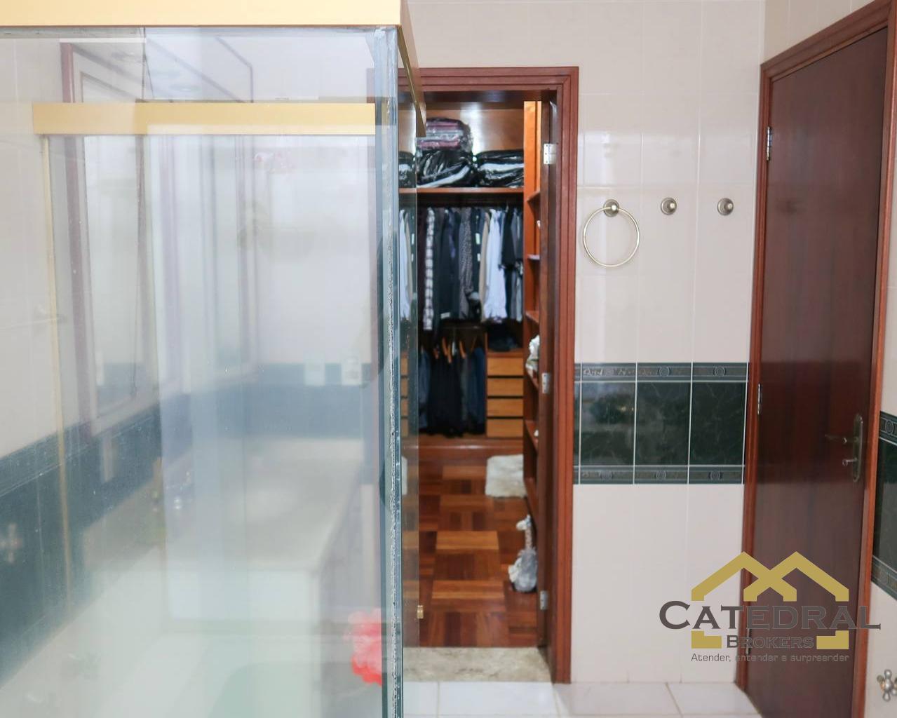 Casa à venda com 4 quartos, 232m² - Foto 13