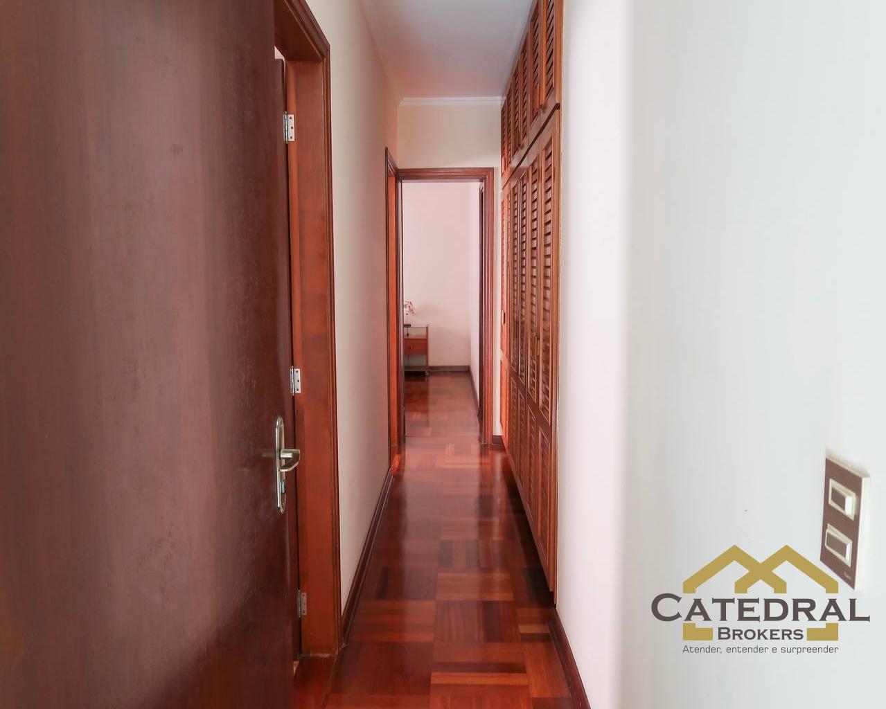 Casa à venda com 4 quartos, 232m² - Foto 12