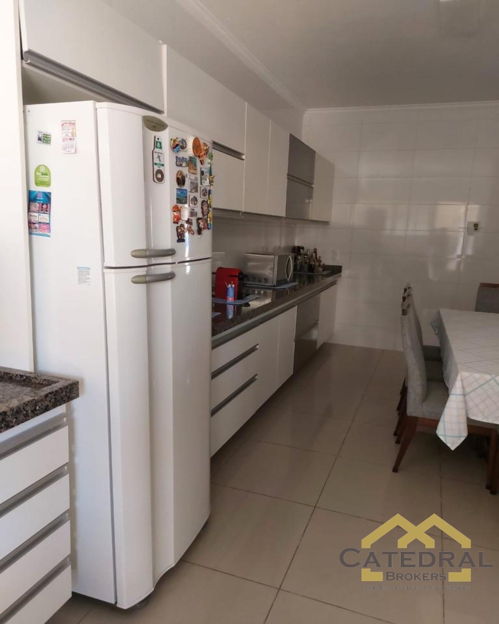 Casa à venda com 2 quartos, 210m² - Foto 13