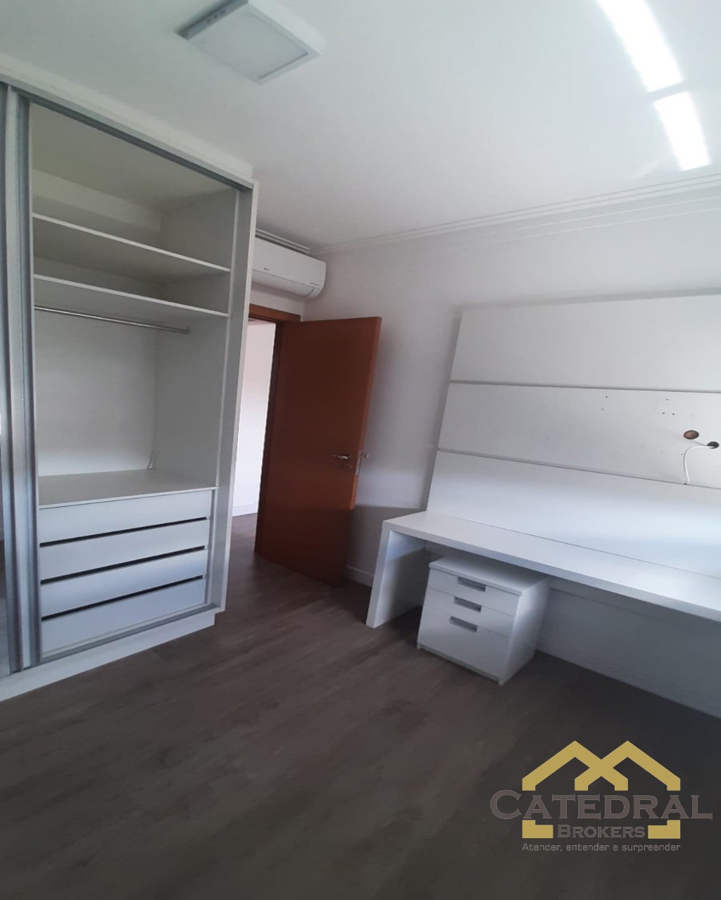 Apartamento à venda com 3 quartos, 101m² - Foto 13