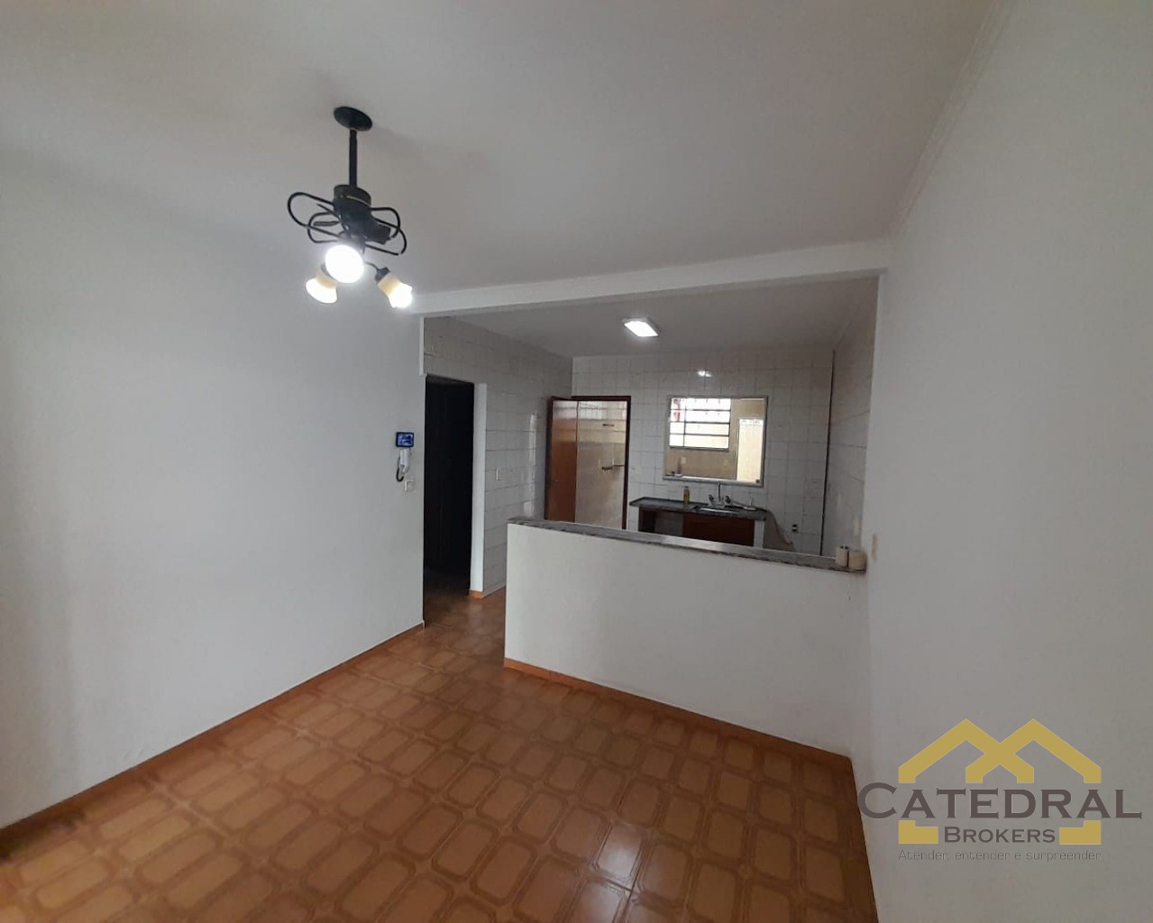 Casa à venda com 2 quartos, 320m² - Foto 4