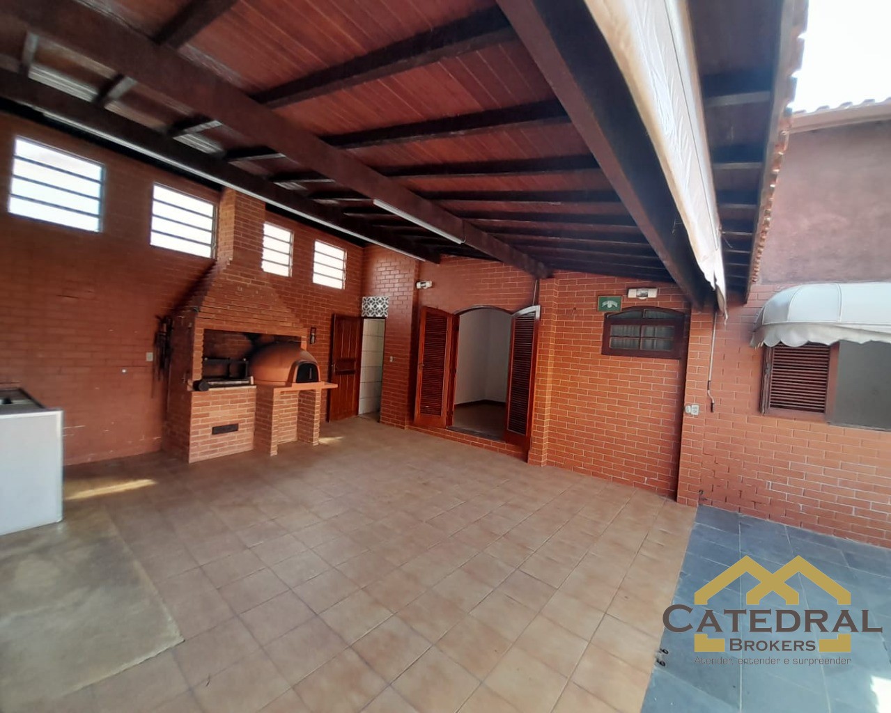 Casa à venda com 2 quartos, 320m² - Foto 20