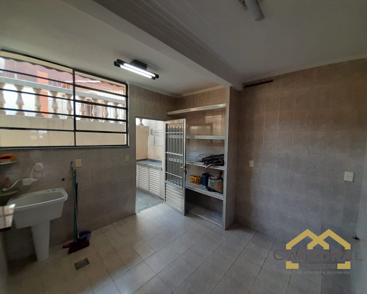 Casa à venda com 2 quartos, 320m² - Foto 14