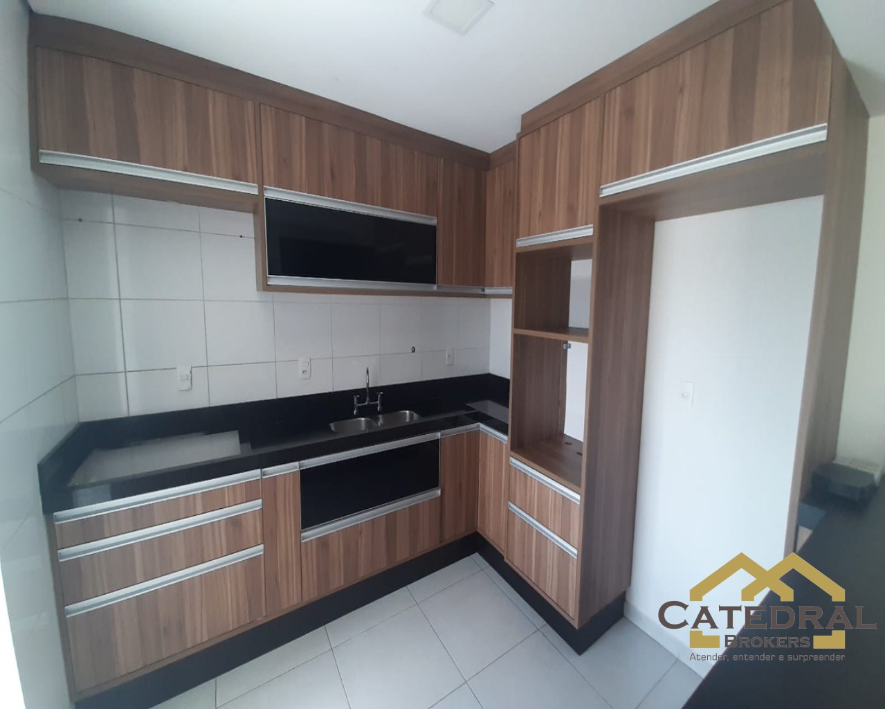 Apartamento à venda com 3 quartos, 101m² - Foto 9