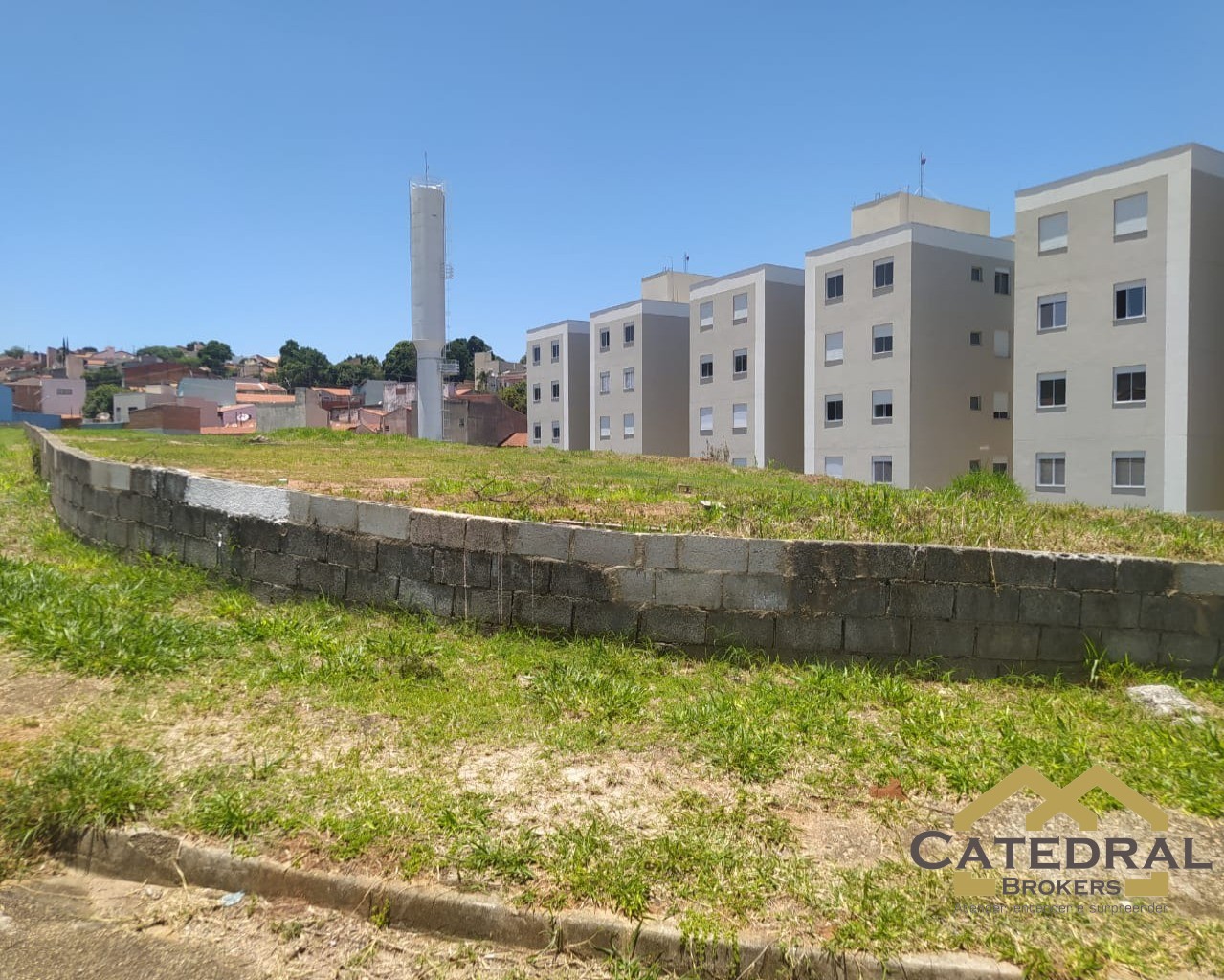 Terreno para alugar, 360m² - Foto 1