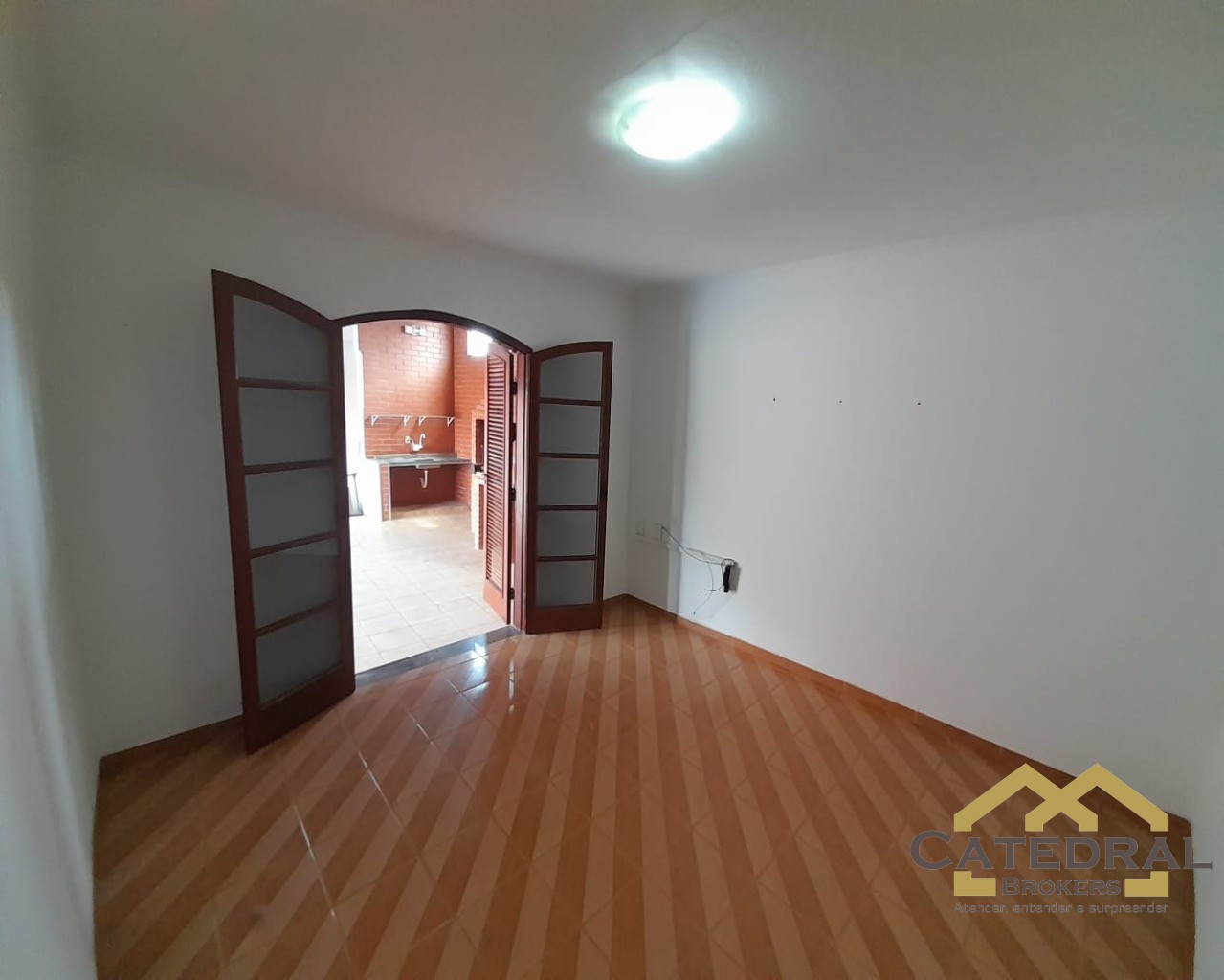 Casa à venda com 2 quartos, 320m² - Foto 17