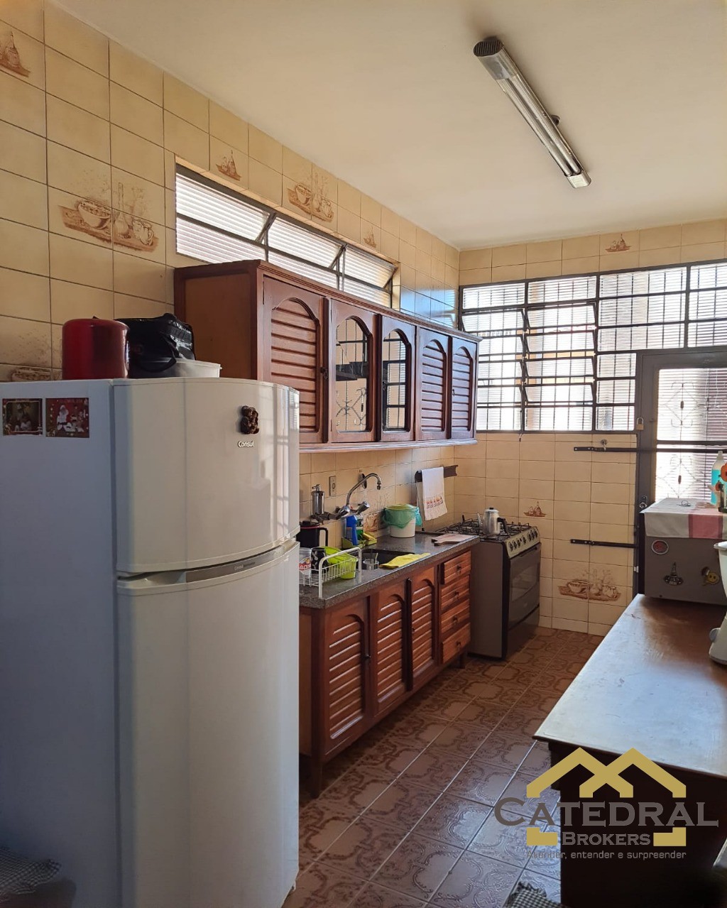 Casa à venda com 3 quartos, 260m² - Foto 3