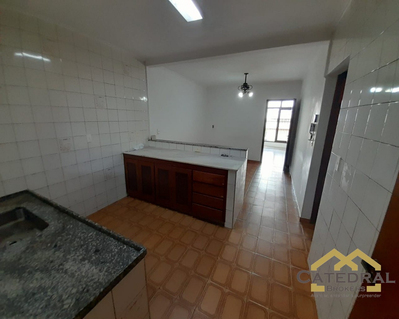 Casa à venda com 2 quartos, 320m² - Foto 6