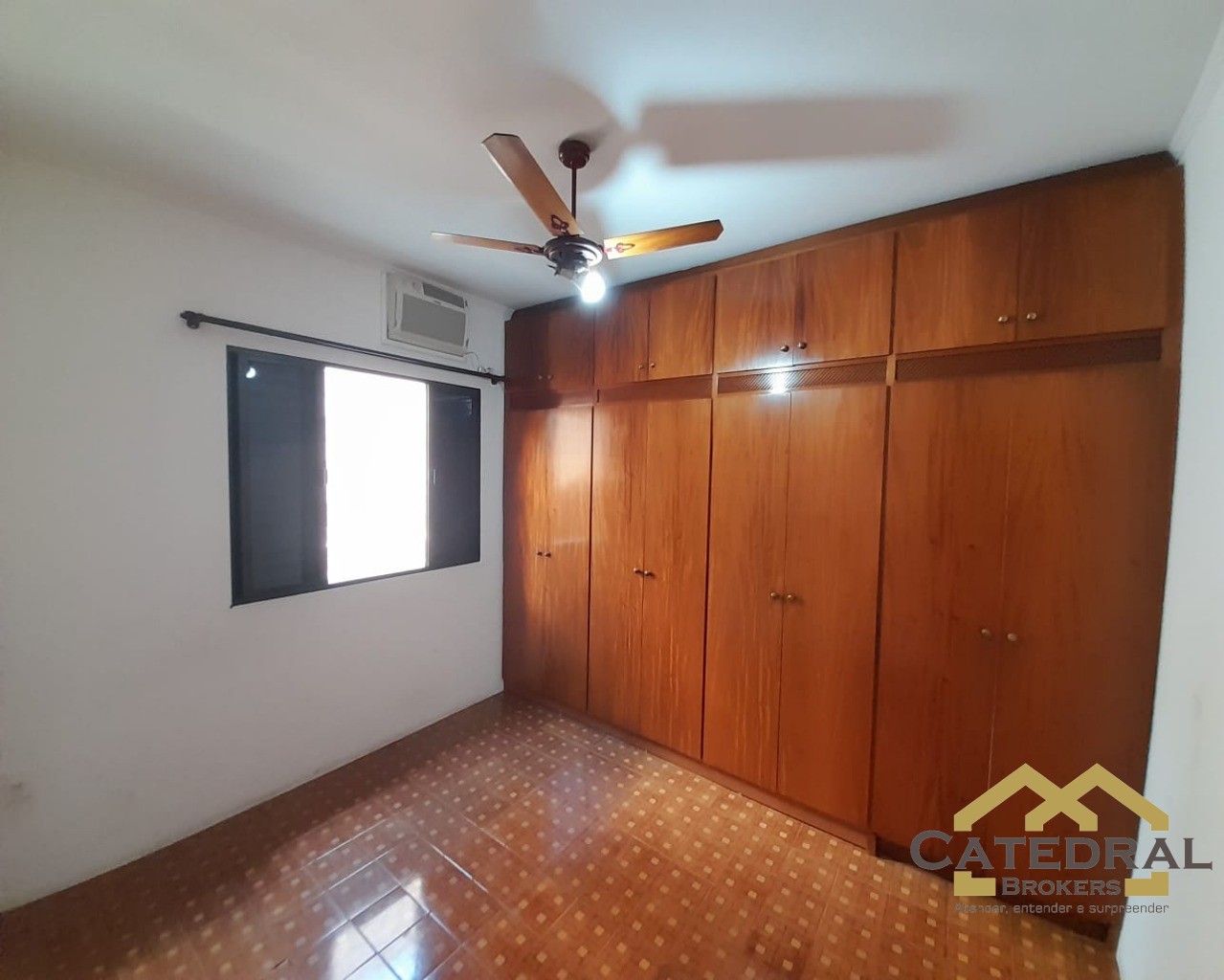 Casa à venda com 2 quartos, 320m² - Foto 12