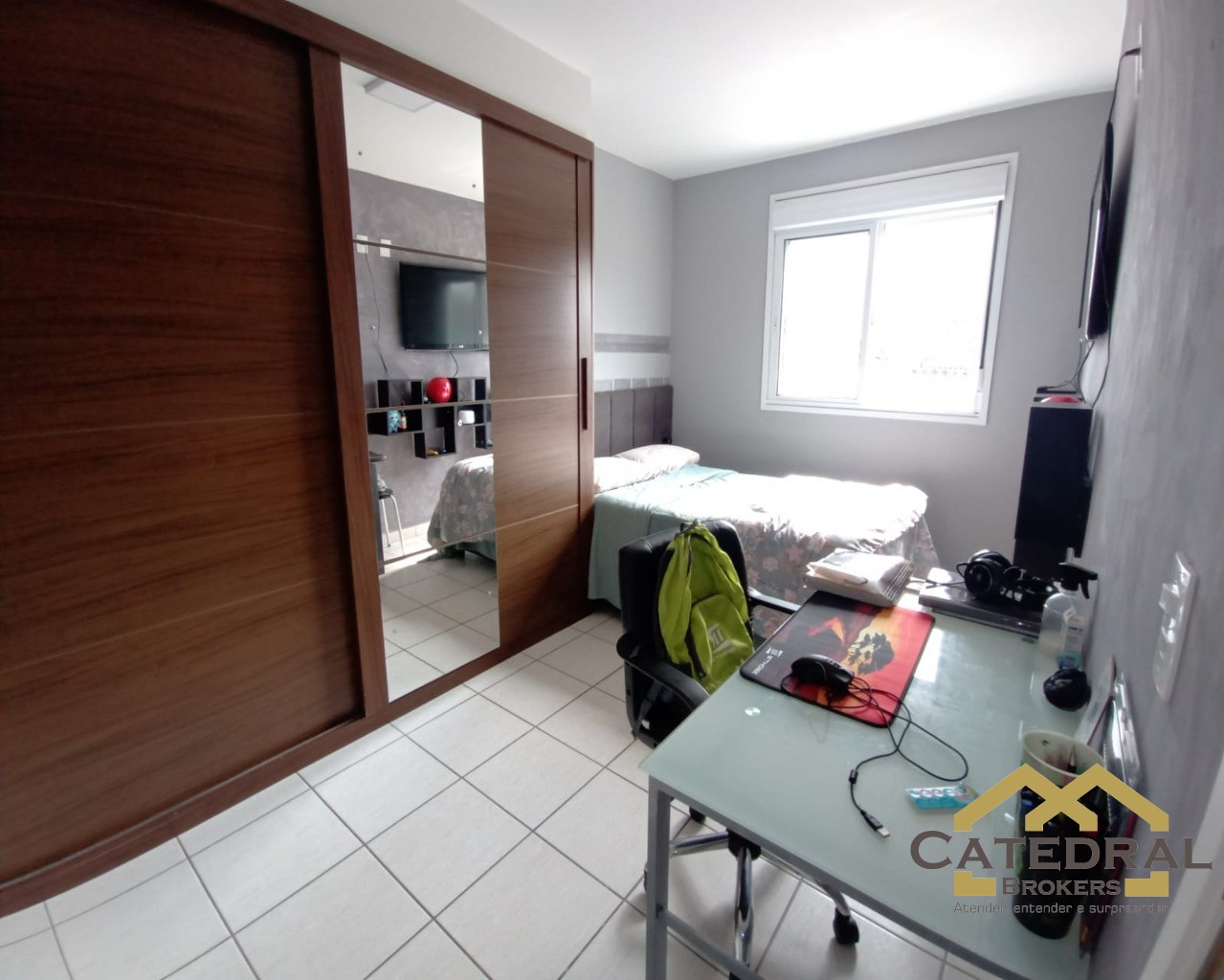 Apartamento à venda com 2 quartos, 61m² - Foto 4