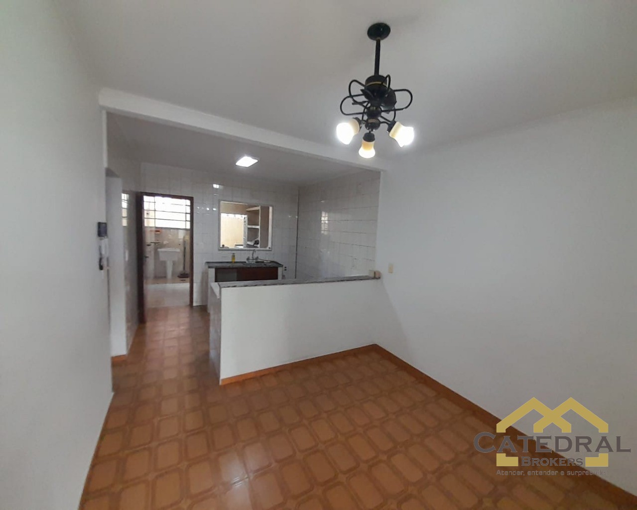 Casa à venda com 2 quartos, 320m² - Foto 5