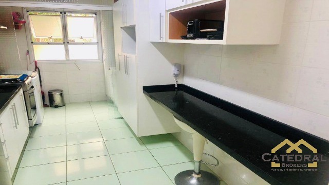 Apartamento à venda com 2 quartos, 66m² - Foto 9